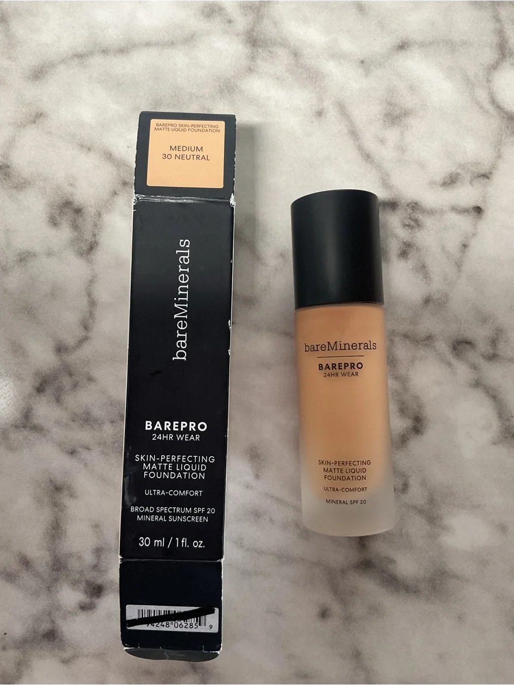 NEW-bareMinerals -SKIN PERFECTING MATTE LIQUID FOUNDATION -Medium 30 Neutral